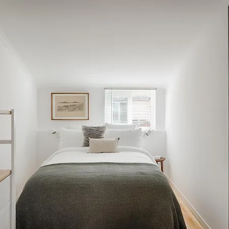 Romantic Gem In Graca *