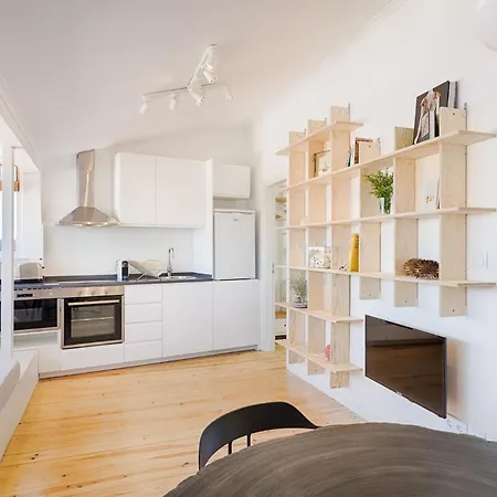 Romantic Gem In Graca * Лиссабон